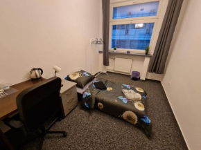 Fantastic Waw - J7 Room B